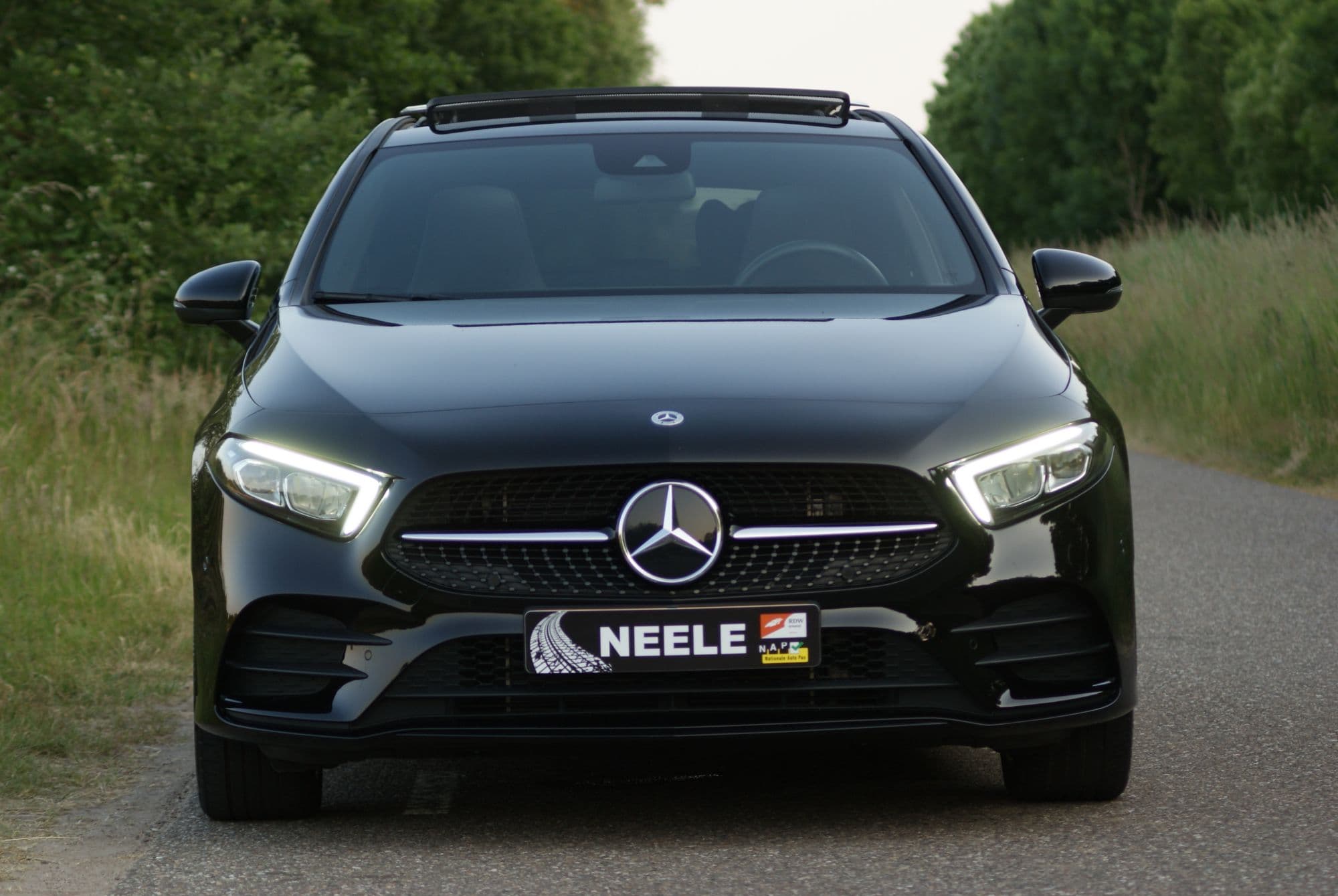 Mercedes-Benz A250e AMG pakket