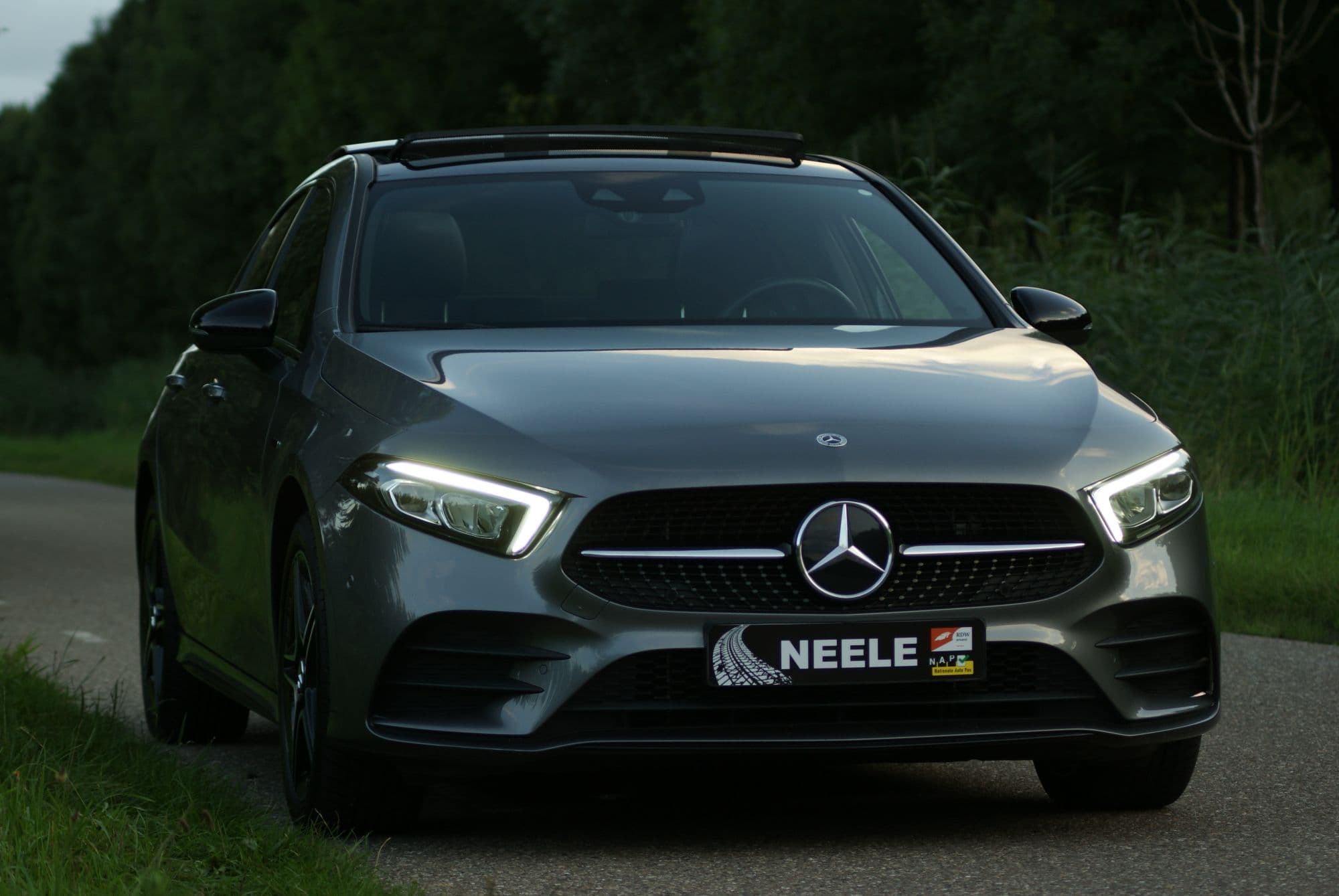 Mercedes-Benz A250e AMG