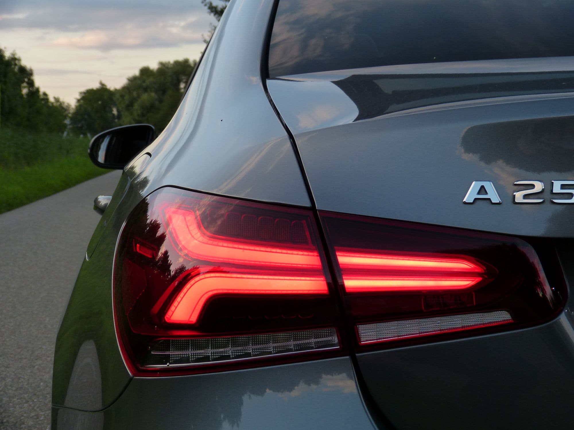 Mercedes-Benz A250e AMG