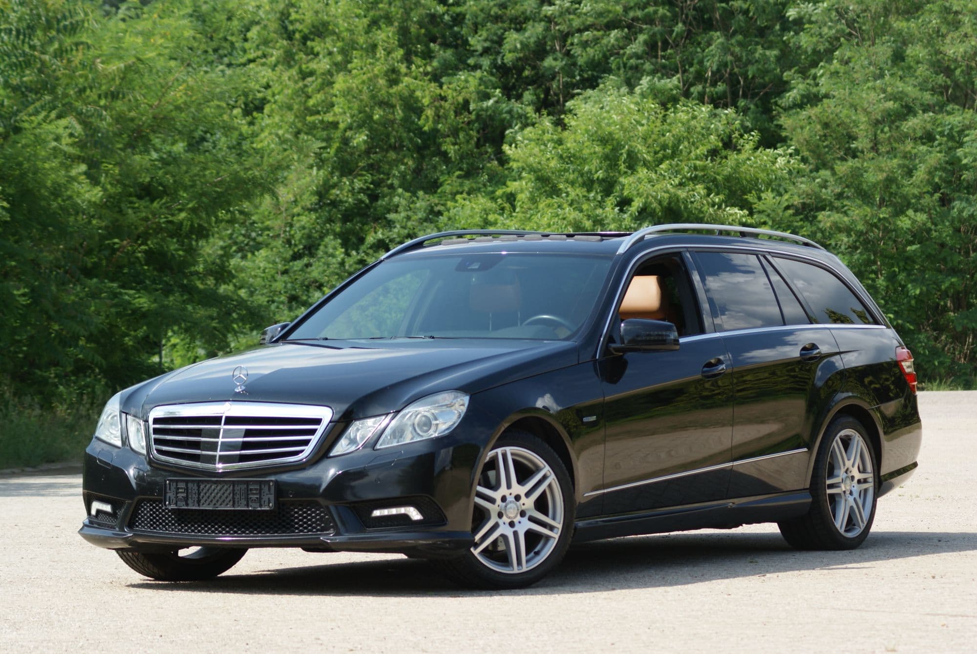 Mercedes-Benz E350 CGI AMG