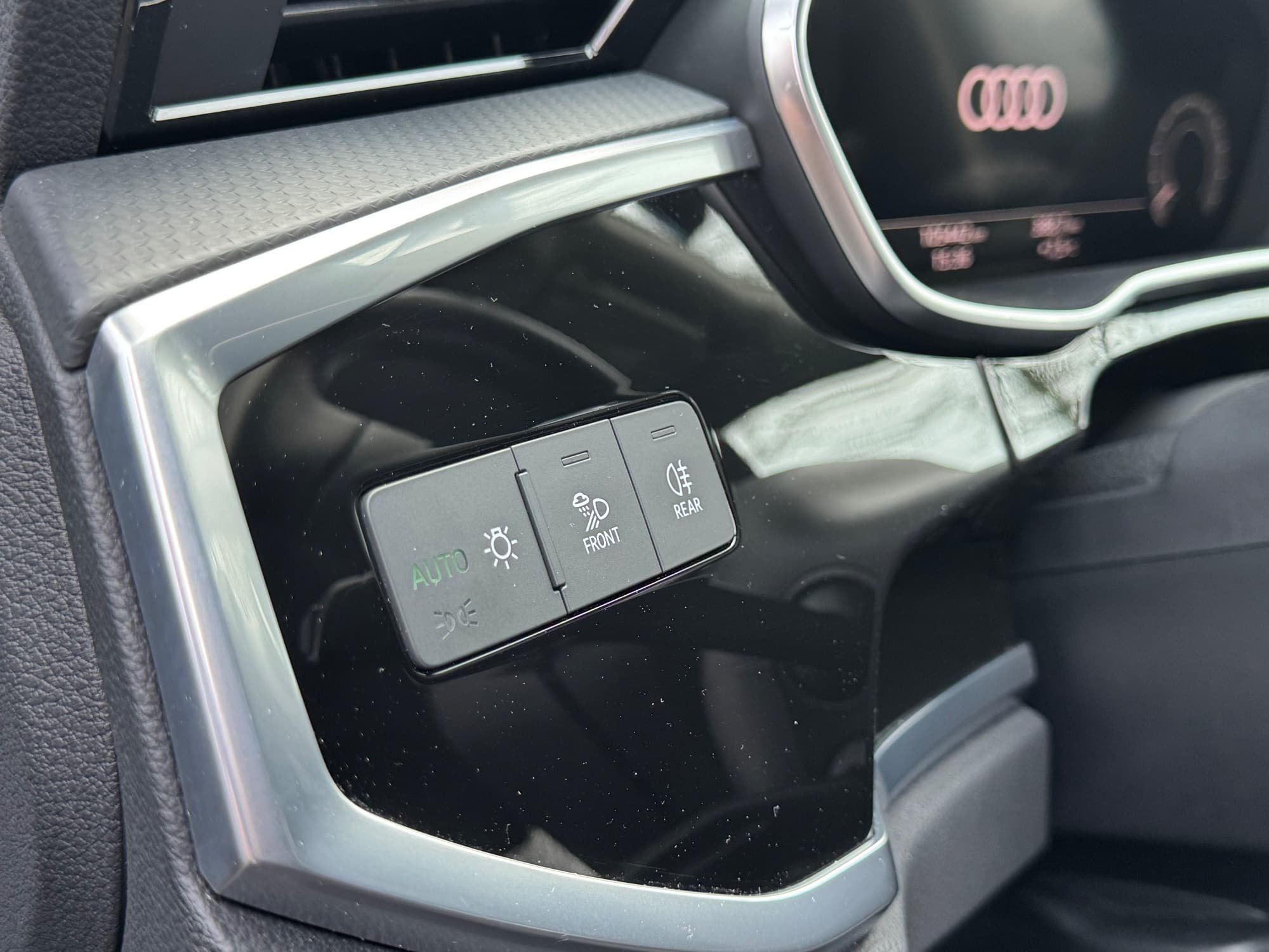 Audi Q3 45 TFSI e Sportback Vossen 21”