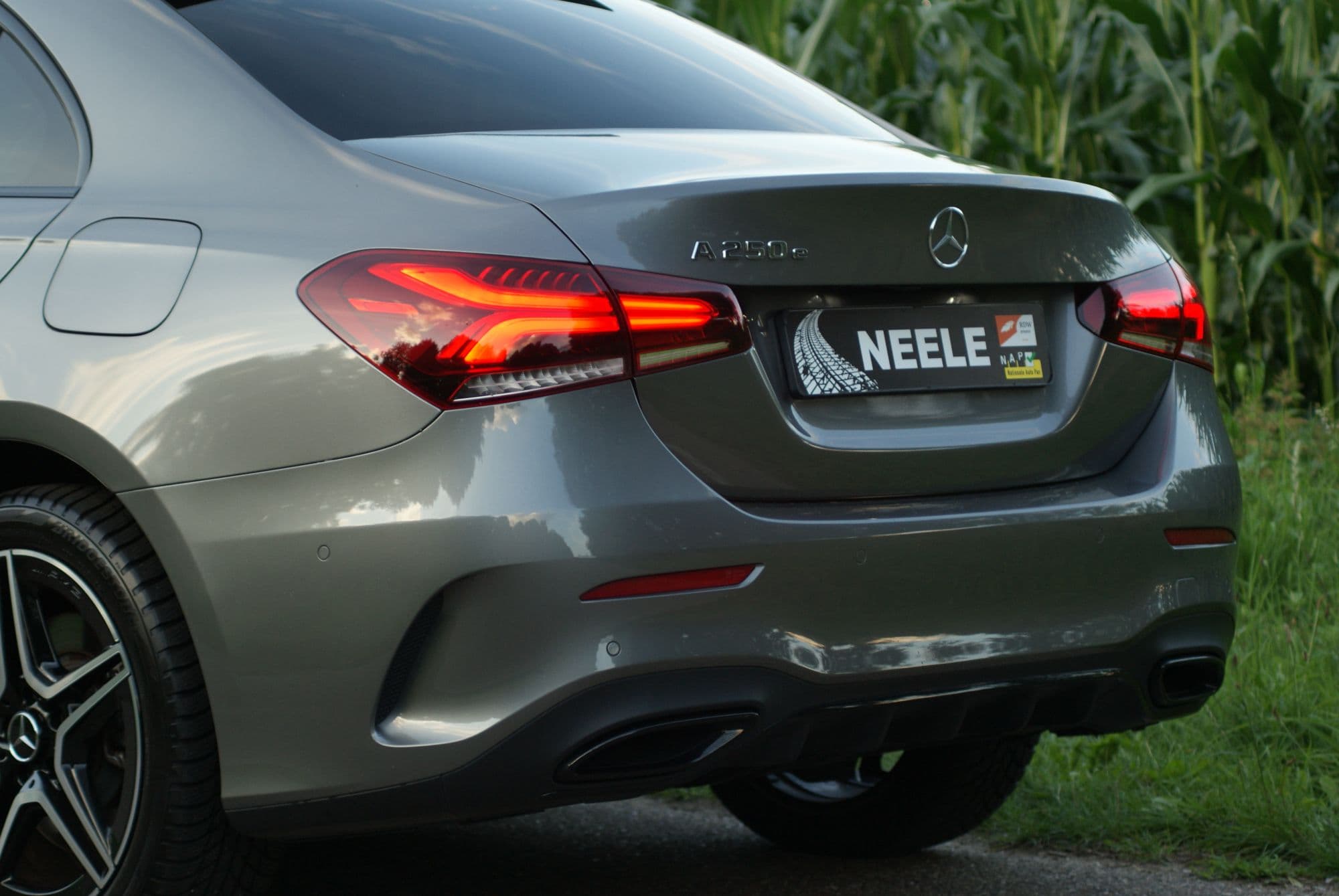 Mercedes-Benz A250e AMG