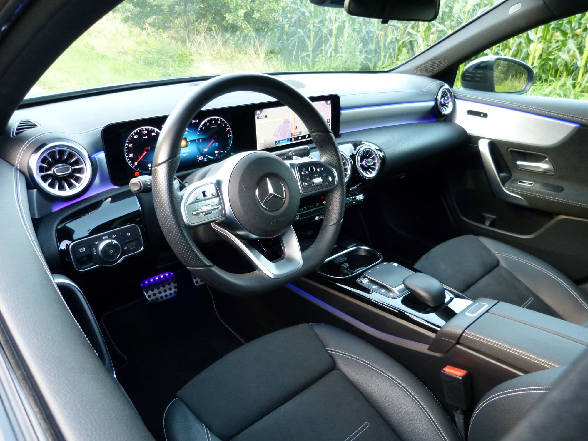 Mercedes-Benz A250e AMG