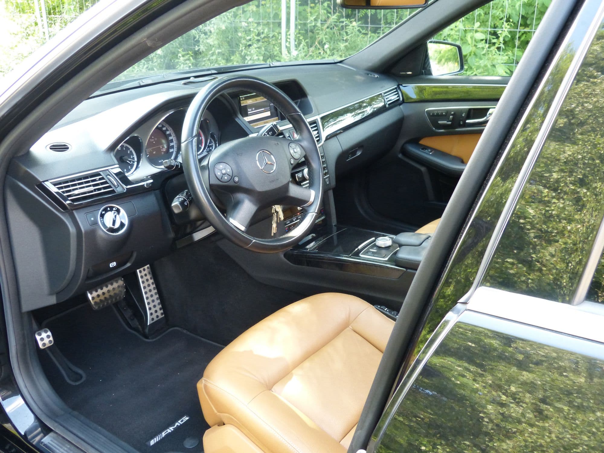 Mercedes-Benz E350 CGI AMG